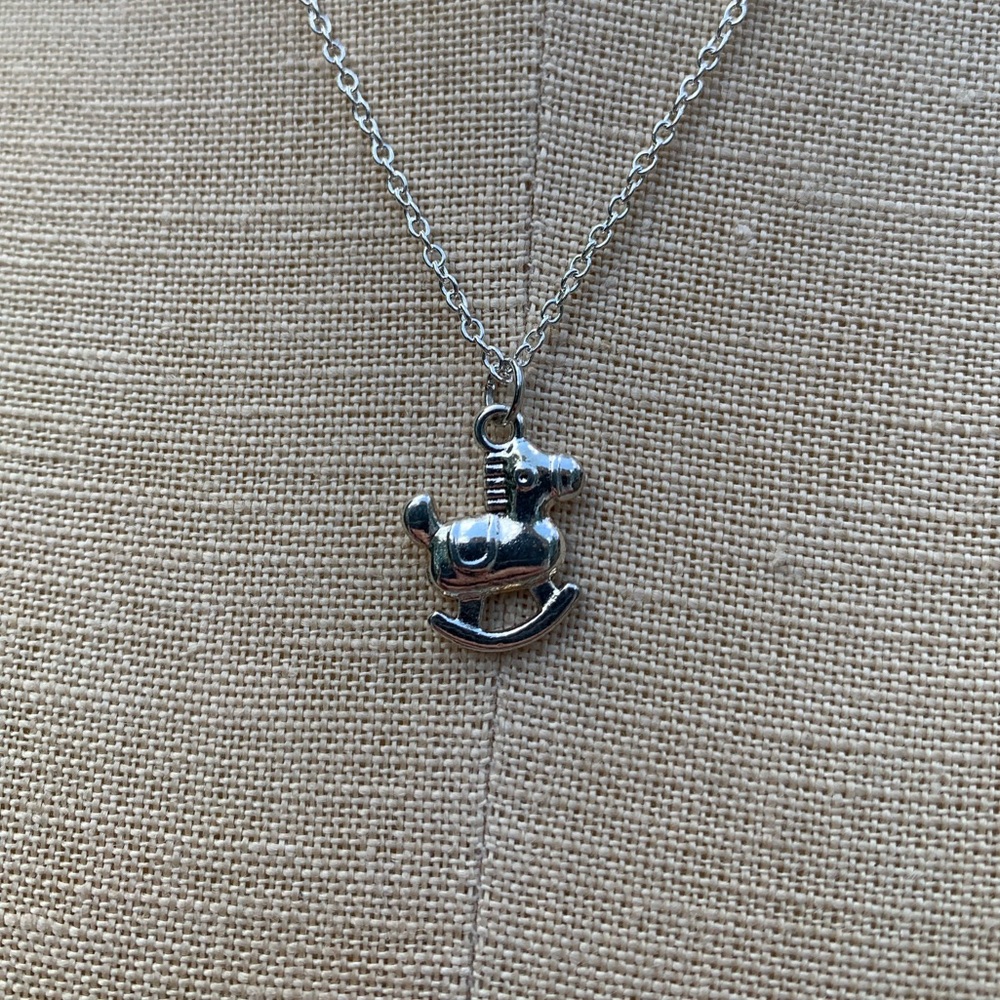 NWT Sterling Silver Plated Chain & Rocking Horse Alloy Metal Charm Necklace - Picture 11 of 16